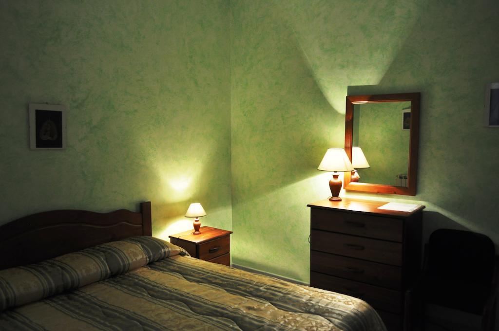 B&B Villa Dagala サンタ・ヴェネリーナ 部屋 写真